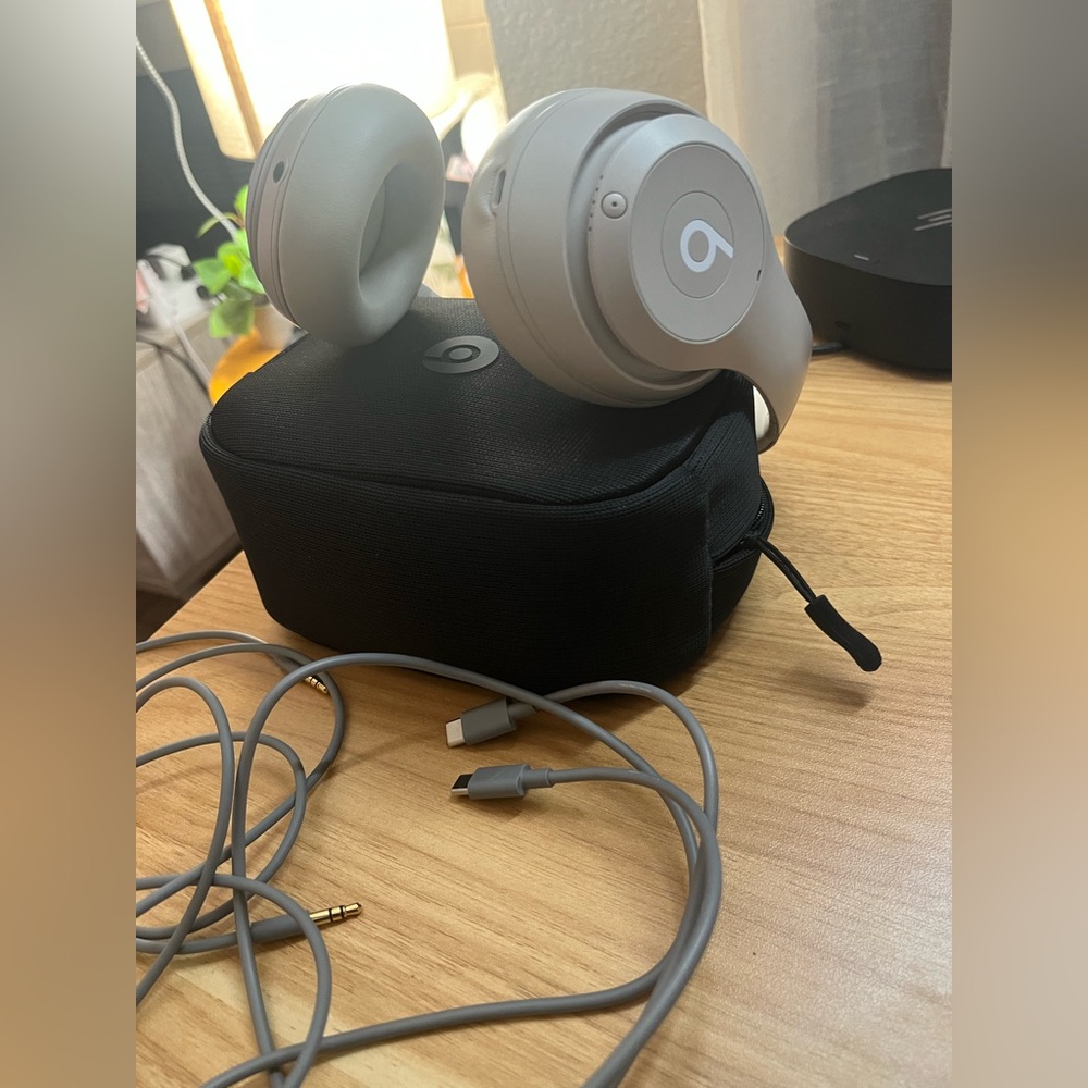 Beats by Dre Over-Ear Headphones - Light Gray